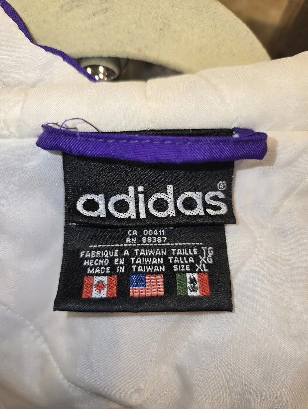 adidas Vintage Purple Hooded Trefoil Crinkle Puff Jacket White Stripes size XL